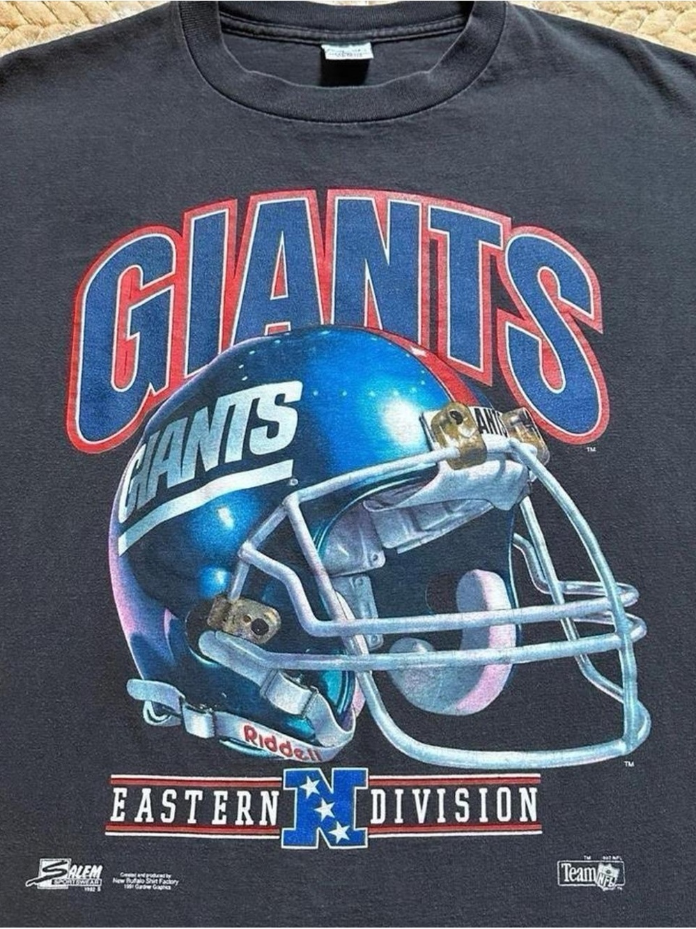 Vintage 1990s New York Giants Black Graphic Helmet T‑Shirt Mens large